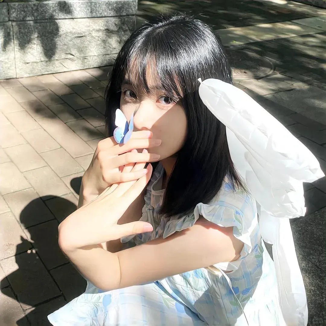 飘动的红丝带
